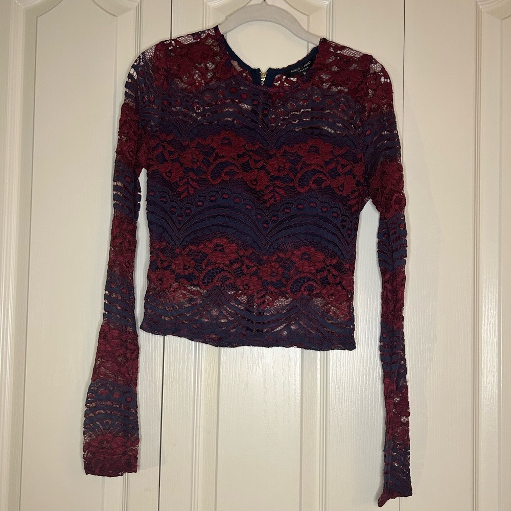 NWT Women’s Long Sleeve Zip-Up Form Fitting Lace Blouse | Size M